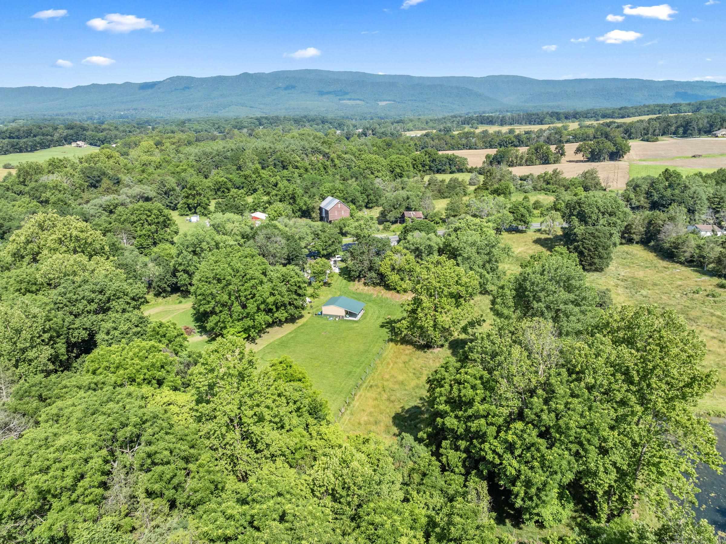 3416 E POINT RD, ELKTON, Virginia 22827, 3 Bedrooms Bedrooms, ,1 BathroomBathrooms,Residential,3416 E POINT RD,666155 MLS # 666155