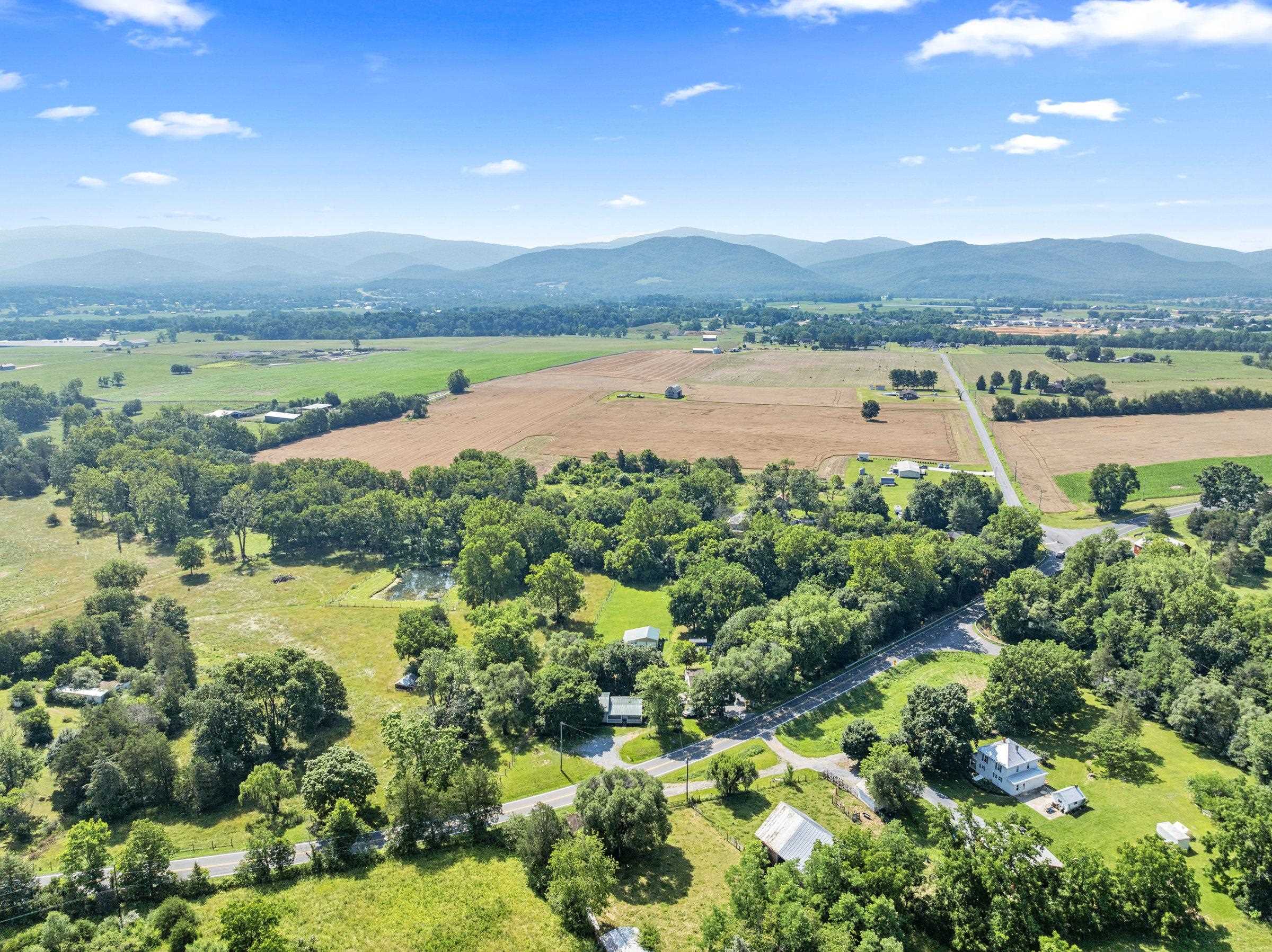 3416 E POINT RD, ELKTON, Virginia 22827, 3 Bedrooms Bedrooms, ,1 BathroomBathrooms,Residential,3416 E POINT RD,666155 MLS # 666155