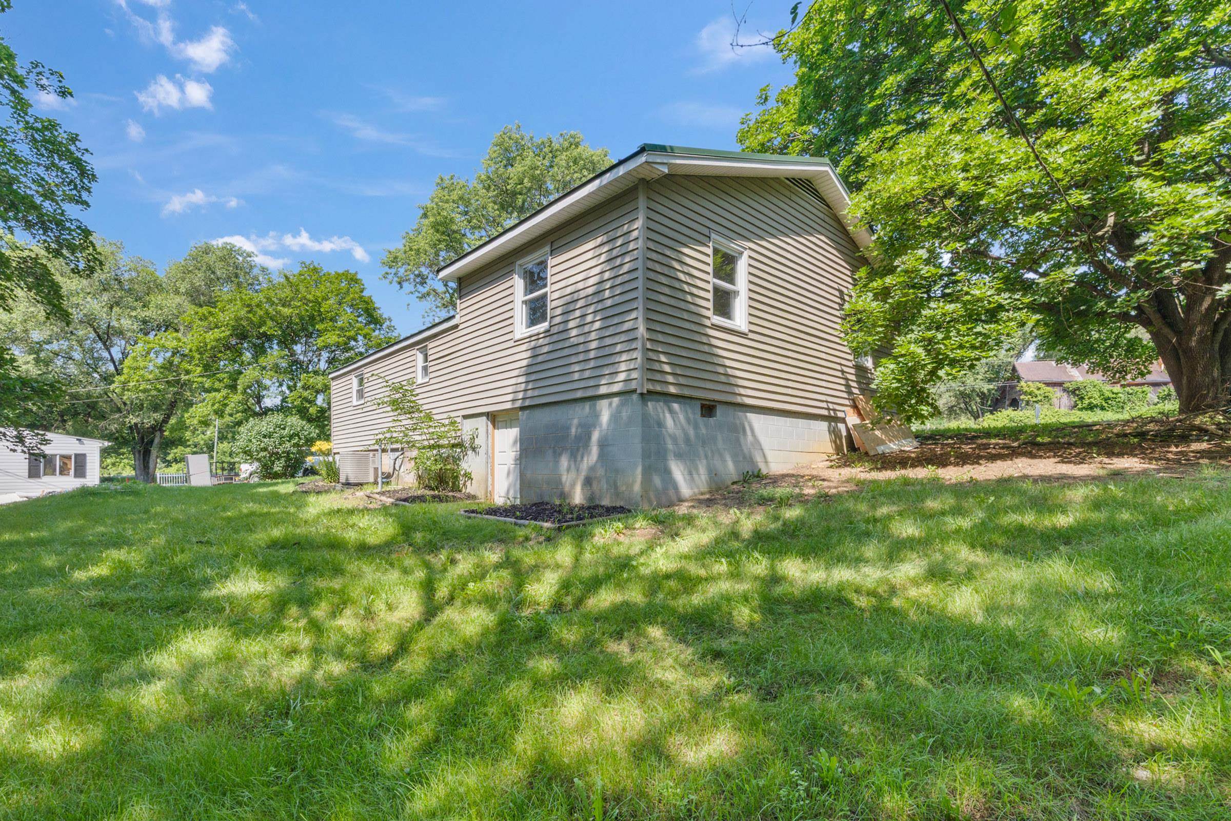 3416 E POINT RD, ELKTON, Virginia 22827, 3 Bedrooms Bedrooms, ,1 BathroomBathrooms,Residential,3416 E POINT RD,666155 MLS # 666155