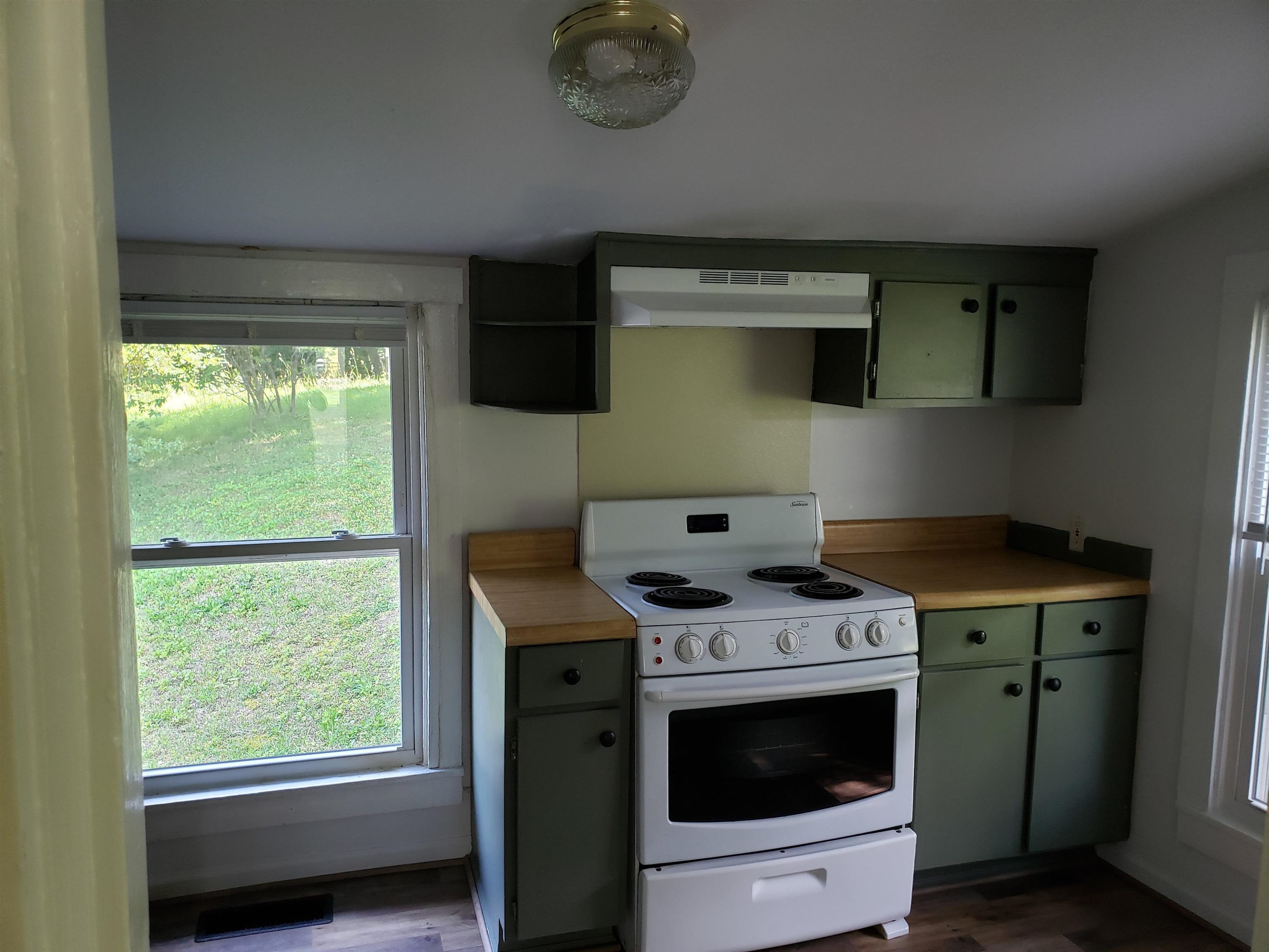 97 KINGSTOWN LN, HOT SPRINGS, Virginia 24445, 2 Bedrooms Bedrooms, ,1 BathroomBathrooms,Residential,Kingtown,97 KINGSTOWN LN,666156 MLS # 666156