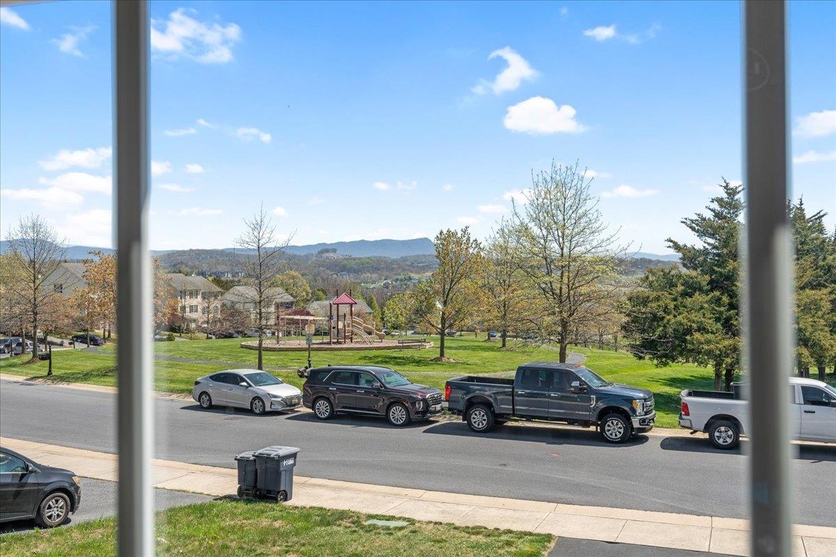 533 POINTE DR, HARRISONBURG, Virginia 22801, 3 Bedrooms Bedrooms, ,2 BathroomsBathrooms,Residential,533 POINTE DR,666166 MLS # 666166