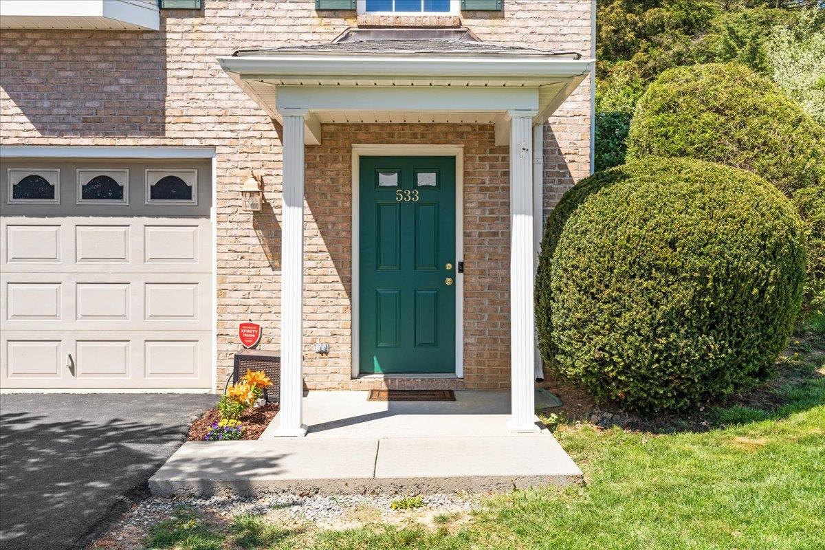 533 POINTE DR, HARRISONBURG, Virginia 22801, 3 Bedrooms Bedrooms, ,2 BathroomsBathrooms,Residential,533 POINTE DR,666166 MLS # 666166