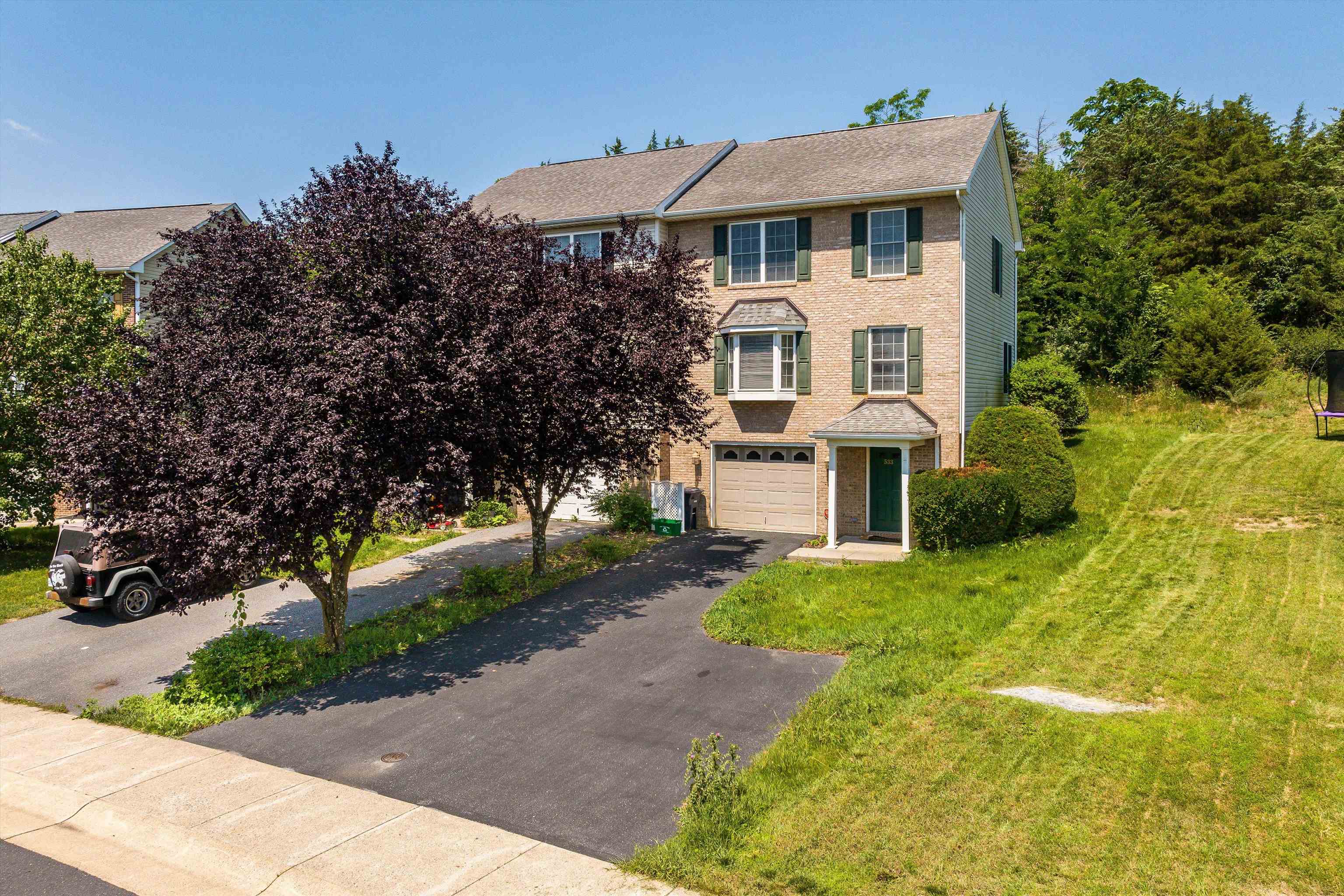 533 POINTE DR, HARRISONBURG, Virginia 22801, 3 Bedrooms Bedrooms, ,2 BathroomsBathrooms,Residential,533 POINTE DR,666166 MLS # 666166