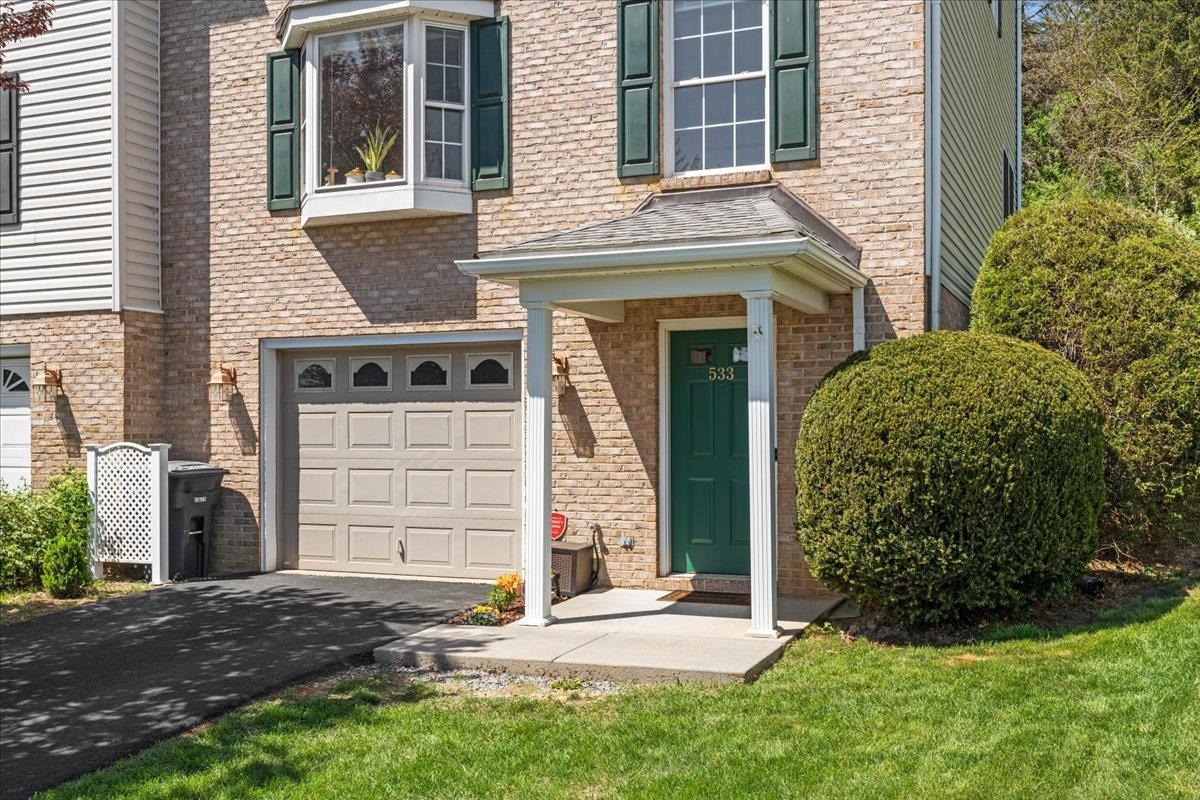 533 POINTE DR, HARRISONBURG, Virginia 22801, 3 Bedrooms Bedrooms, ,2 BathroomsBathrooms,Residential,533 POINTE DR,666166 MLS # 666166
