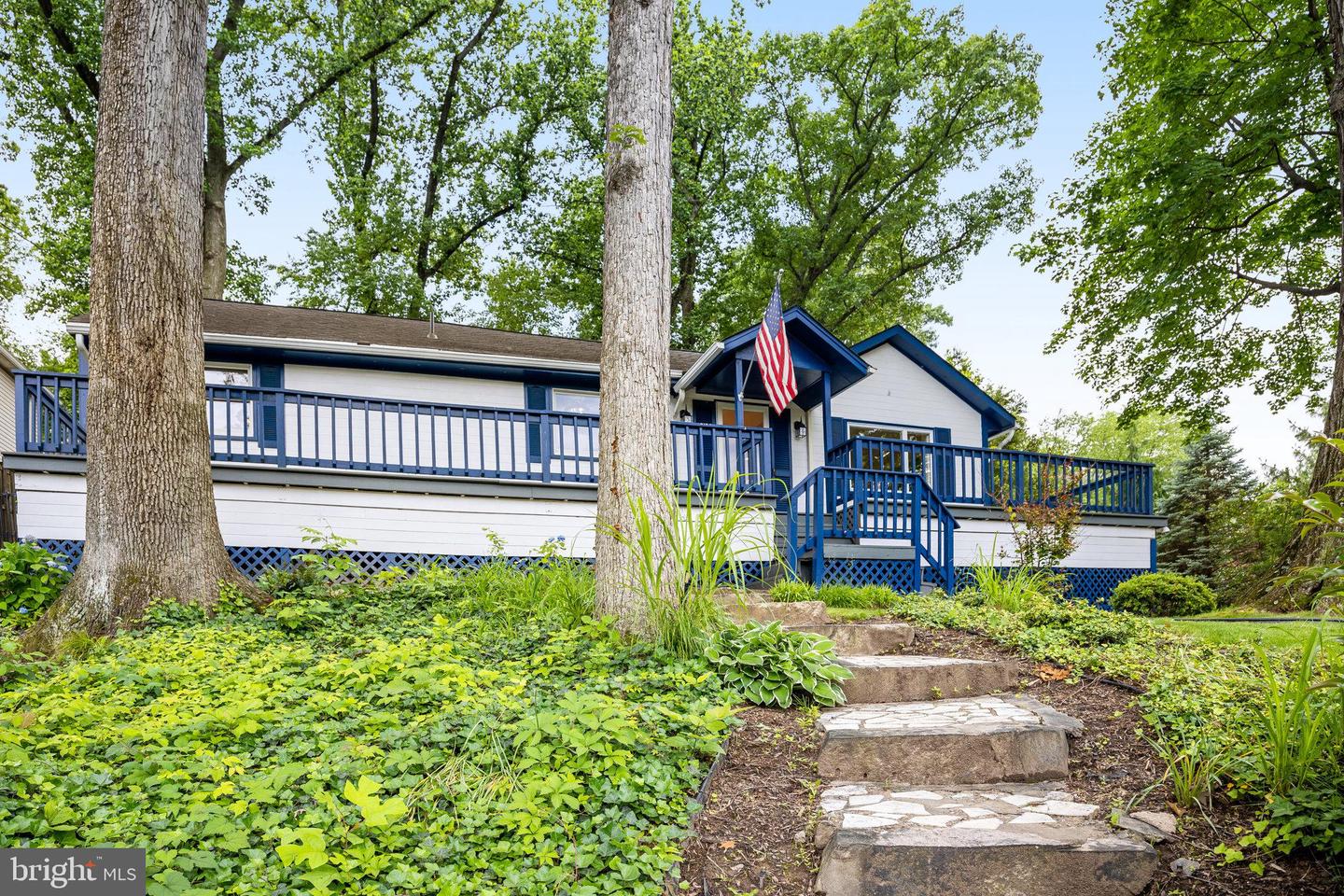 3324 LORCOM LN, ARLINGTON, Virginia 22207, 3 Bedrooms Bedrooms, ,2 BathroomsBathrooms,Residential,For sale,3324 LORCOM LN,VAAR2058166 MLS # VAAR2058166