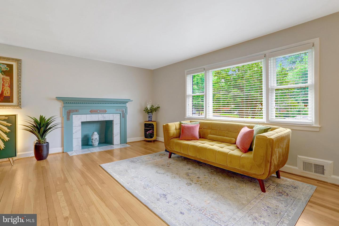 7204 CAMP ALGER AVE, FALLS CHURCH, Virginia 22042, 4 Bedrooms Bedrooms, 9 Rooms Rooms,2 BathroomsBathrooms,Residential,For sale,7204 CAMP ALGER AVE,VAFX2246330 MLS # VAFX2246330