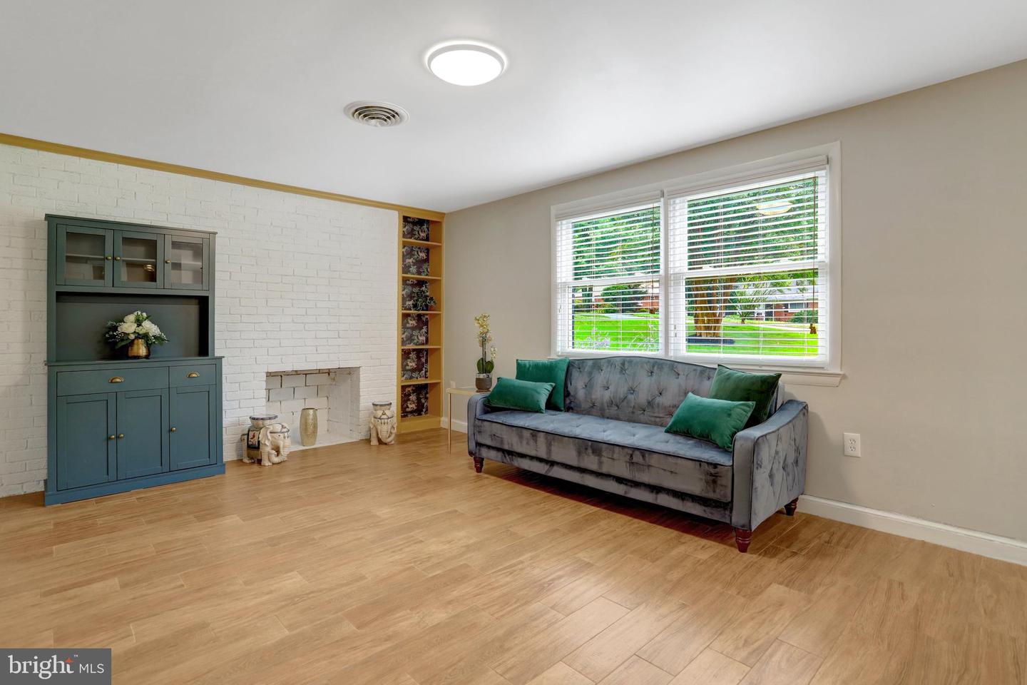 7204 CAMP ALGER AVE, FALLS CHURCH, Virginia 22042, 4 Bedrooms Bedrooms, 9 Rooms Rooms,2 BathroomsBathrooms,Residential,For sale,7204 CAMP ALGER AVE,VAFX2246330 MLS # VAFX2246330
