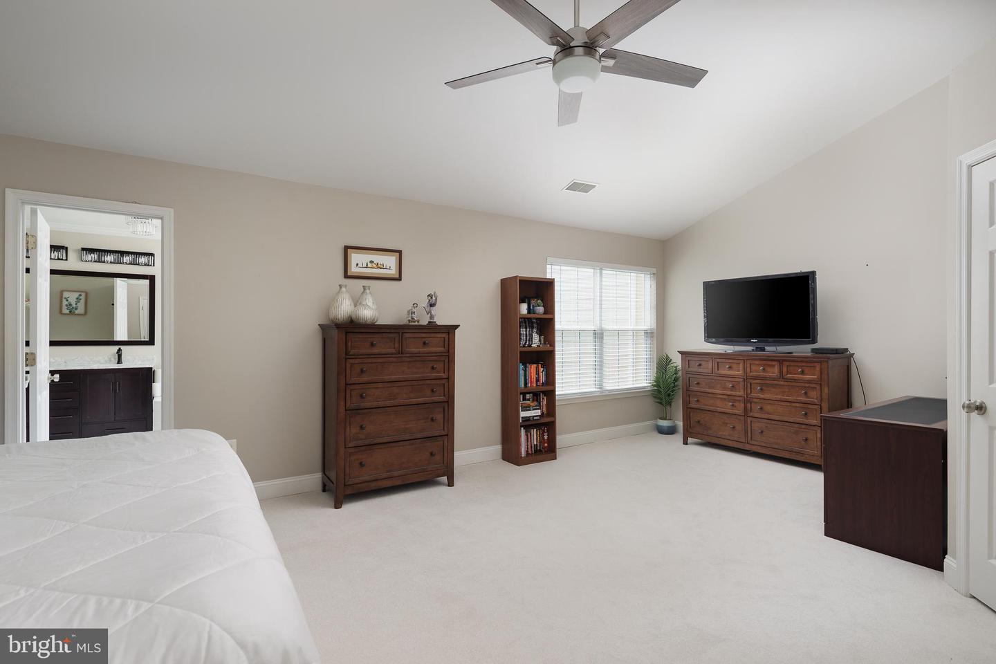 6659 SCOTTSWOOD ST, ALEXANDRIA, Virginia 22315, 3 Bedrooms Bedrooms, ,2 BathroomsBathrooms,Residential,For sale,6659 SCOTTSWOOD ST,VAFX2246840 MLS # VAFX2246840