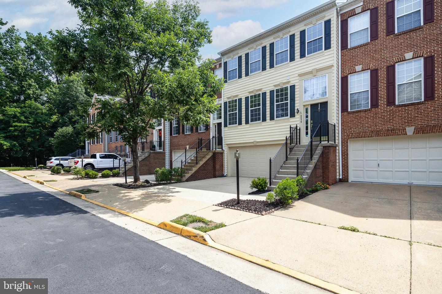 6659 SCOTTSWOOD ST, ALEXANDRIA, Virginia 22315, 3 Bedrooms Bedrooms, ,2 BathroomsBathrooms,Residential,For sale,6659 SCOTTSWOOD ST,VAFX2246840 MLS # VAFX2246840