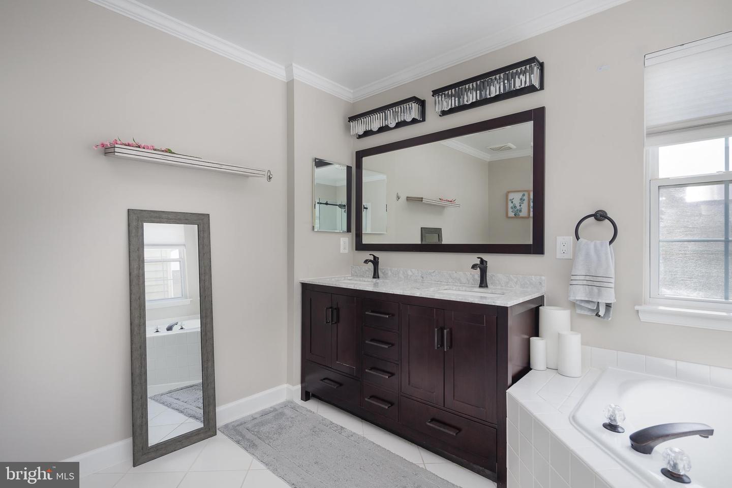 6659 SCOTTSWOOD ST, ALEXANDRIA, Virginia 22315, 3 Bedrooms Bedrooms, ,2 BathroomsBathrooms,Residential,For sale,6659 SCOTTSWOOD ST,VAFX2246840 MLS # VAFX2246840
