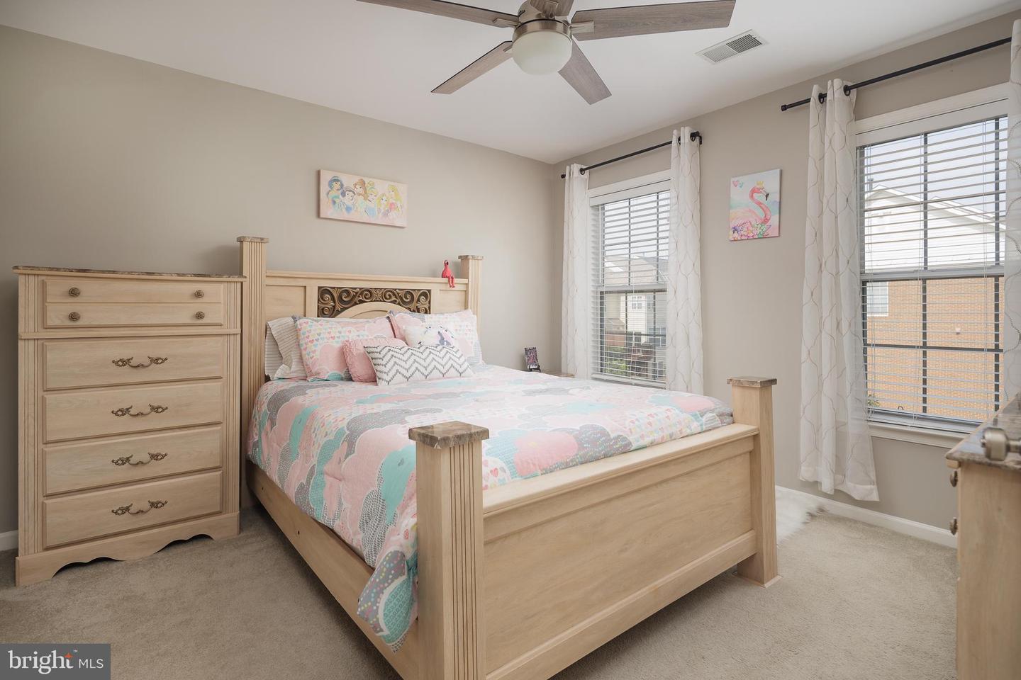 6659 SCOTTSWOOD ST, ALEXANDRIA, Virginia 22315, 3 Bedrooms Bedrooms, ,2 BathroomsBathrooms,Residential,For sale,6659 SCOTTSWOOD ST,VAFX2246840 MLS # VAFX2246840