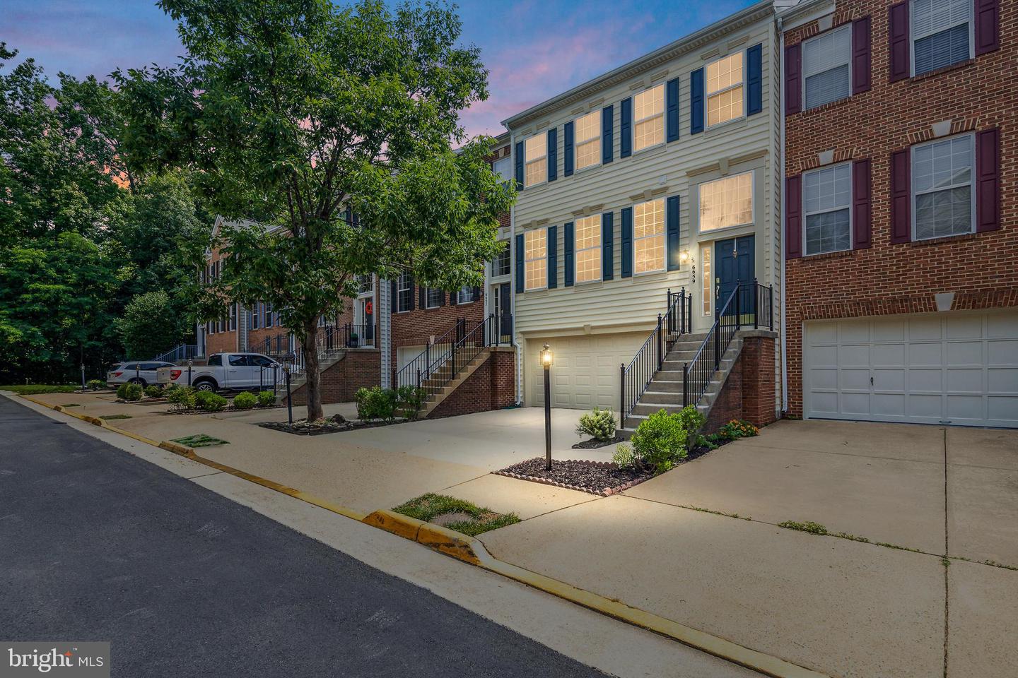 6659 SCOTTSWOOD ST, ALEXANDRIA, Virginia 22315, 3 Bedrooms Bedrooms, ,2 BathroomsBathrooms,Residential,For sale,6659 SCOTTSWOOD ST,VAFX2246840 MLS # VAFX2246840