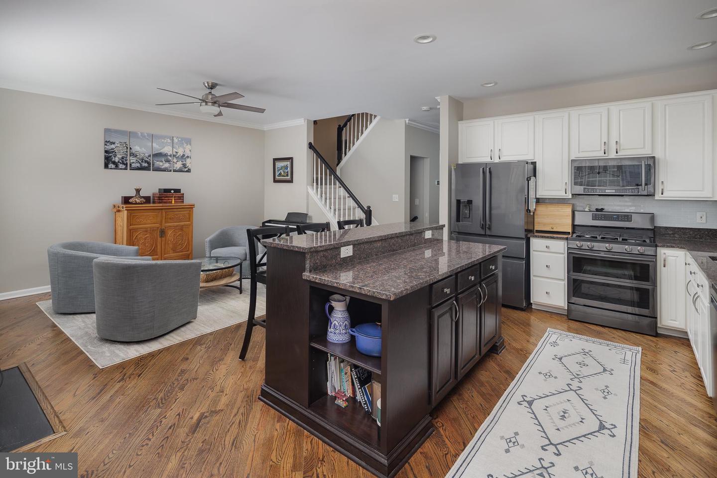 6659 SCOTTSWOOD ST, ALEXANDRIA, Virginia 22315, 3 Bedrooms Bedrooms, ,2 BathroomsBathrooms,Residential,For sale,6659 SCOTTSWOOD ST,VAFX2246840 MLS # VAFX2246840