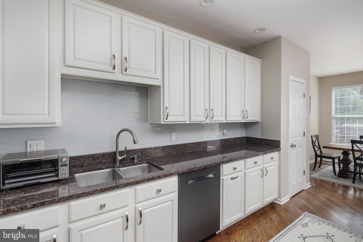 6659 SCOTTSWOOD ST, ALEXANDRIA, Virginia 22315, 3 Bedrooms Bedrooms, ,2 BathroomsBathrooms,Residential,For sale,6659 SCOTTSWOOD ST,VAFX2246840 MLS # VAFX2246840
