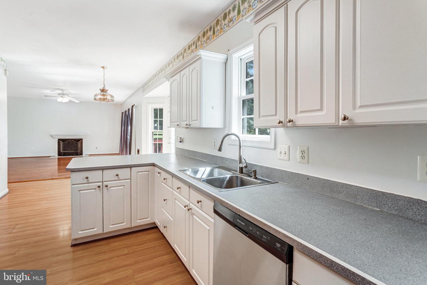 7511 MELTON CT, GAINESVILLE, Virginia 20155, 4 Bedrooms Bedrooms, ,2 BathroomsBathrooms,Residential,For sale,7511 MELTON CT,VAPW2096838 MLS # VAPW2096838