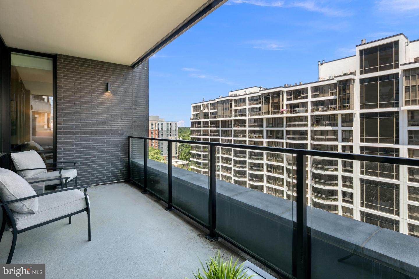 1781 N PIERCE ST #1003, ARLINGTON, Virginia 22209, 2 Bedrooms Bedrooms, ,2 BathroomsBathrooms,Residential,For sale,1781 N PIERCE ST #1003,VAAR2059202 MLS # VAAR2059202