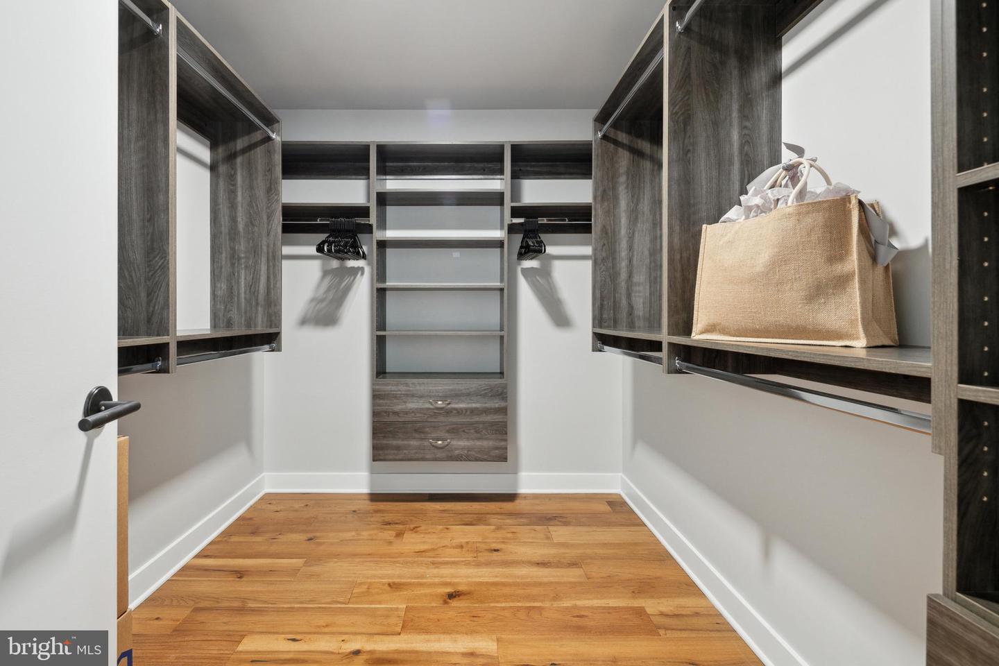 1781 N PIERCE ST #1003, ARLINGTON, Virginia 22209, 2 Bedrooms Bedrooms, ,2 BathroomsBathrooms,Residential,For sale,1781 N PIERCE ST #1003,VAAR2059202 MLS # VAAR2059202