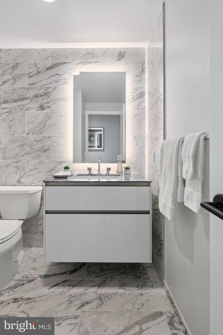 1781 N PIERCE ST #1003, ARLINGTON, Virginia 22209, 2 Bedrooms Bedrooms, ,2 BathroomsBathrooms,Residential,For sale,1781 N PIERCE ST #1003,VAAR2059202 MLS # VAAR2059202