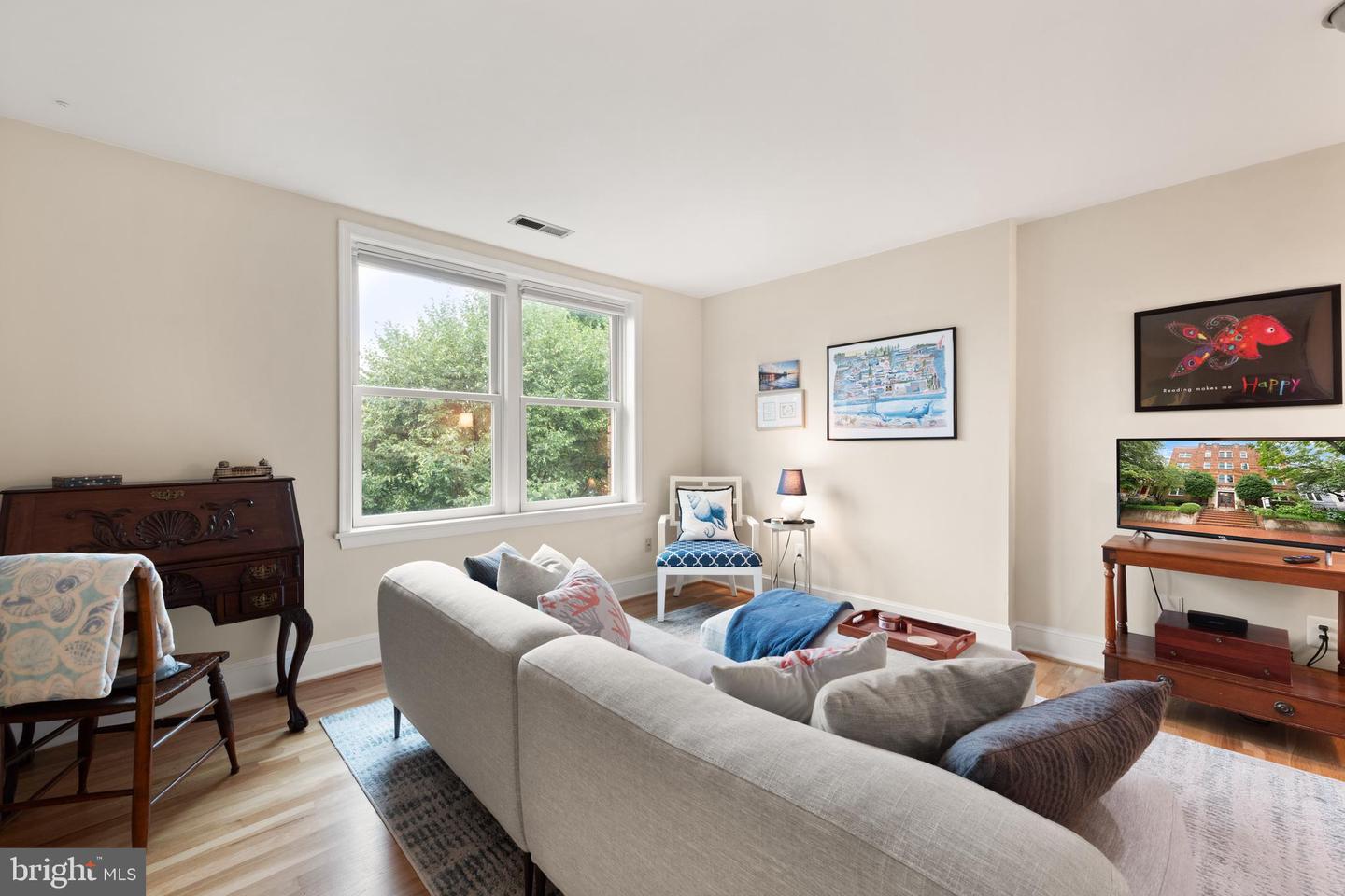 317 10TH ST NE #13, WASHINGTON, District Of Columbia 20002, 1 Bedroom Bedrooms, ,1 BathroomBathrooms,Residential,For sale,317 10TH ST NE #13,DCDC2205976 MLS # DCDC2205976