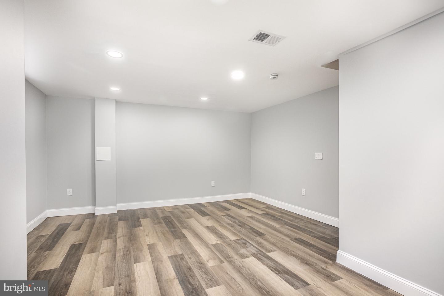 4605 GRANT ST NE, WASHINGTON, District Of Columbia 20019, 4 Bedrooms Bedrooms, 10 Rooms Rooms,2 BathroomsBathrooms,Residential,For sale,4605 GRANT ST NE,DCDC2206128 MLS # DCDC2206128