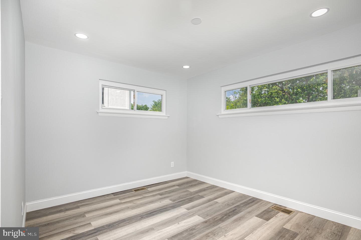 4605 GRANT ST NE, WASHINGTON, District Of Columbia 20019, 4 Bedrooms Bedrooms, 10 Rooms Rooms,2 BathroomsBathrooms,Residential,For sale,4605 GRANT ST NE,DCDC2206128 MLS # DCDC2206128