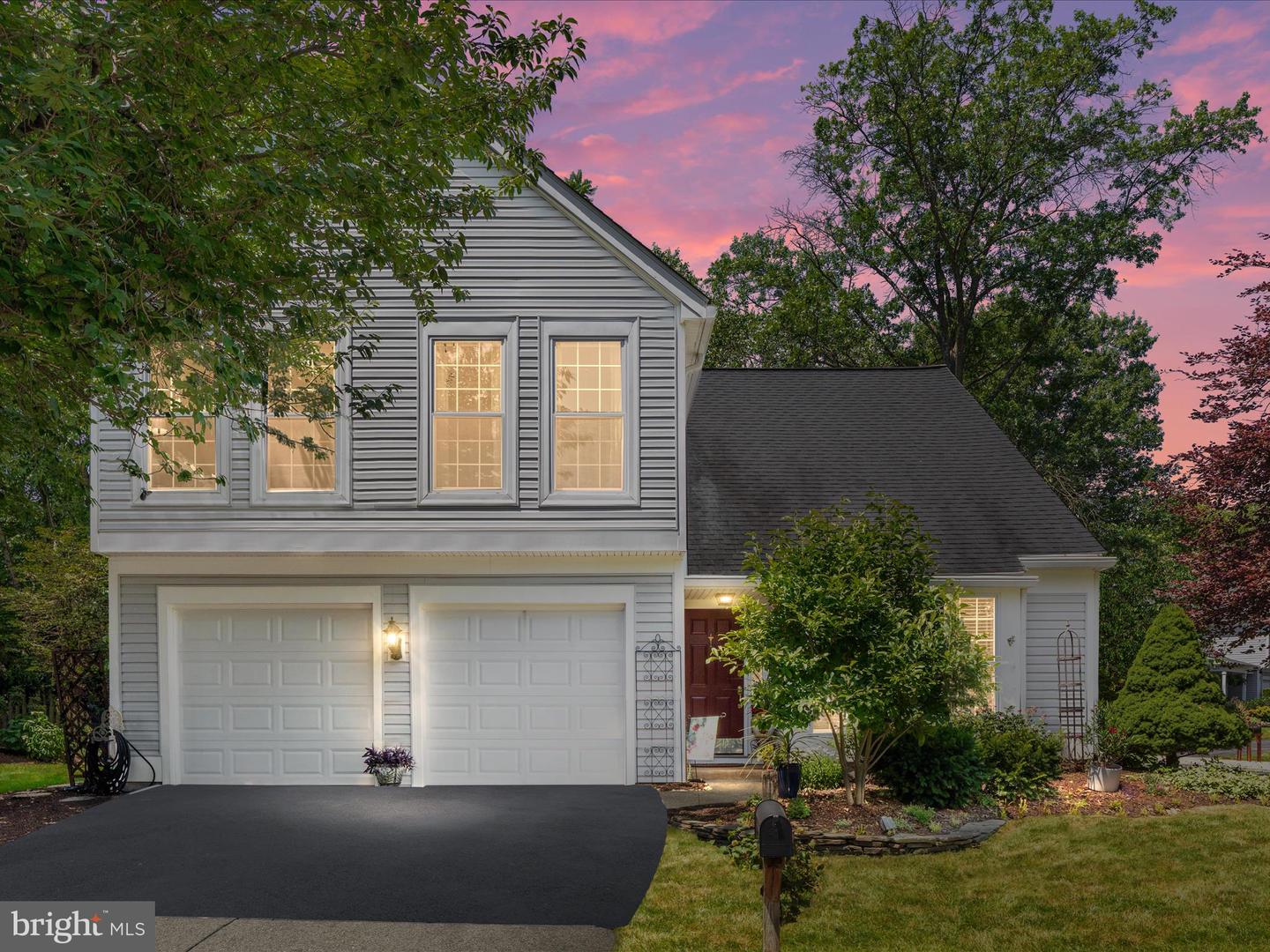 406 DEERPATH AVE SW, LEESBURG, Virginia 20175, 4 Bedrooms Bedrooms, ,2 BathroomsBathrooms,Residential,For sale,406 DEERPATH AVE SW,VALO2099726 MLS # VALO2099726