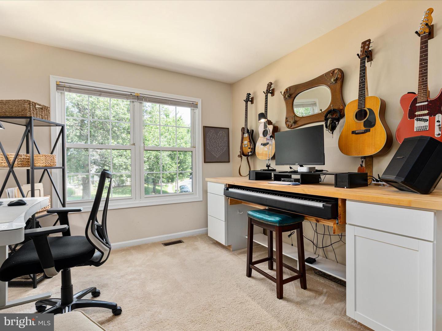 406 DEERPATH AVE SW, LEESBURG, Virginia 20175, 4 Bedrooms Bedrooms, ,2 BathroomsBathrooms,Residential,For sale,406 DEERPATH AVE SW,VALO2099726 MLS # VALO2099726