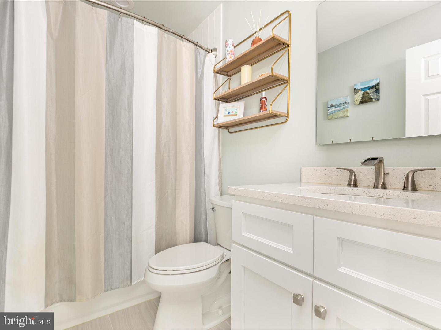 406 DEERPATH AVE SW, LEESBURG, Virginia 20175, 4 Bedrooms Bedrooms, ,2 BathroomsBathrooms,Residential,For sale,406 DEERPATH AVE SW,VALO2099726 MLS # VALO2099726