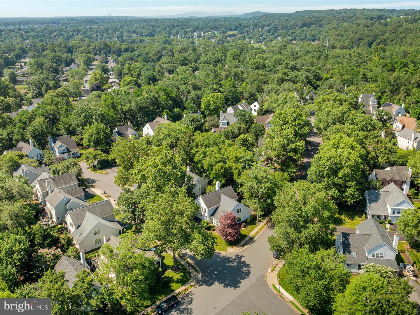 406 DEERPATH AVE SW, LEESBURG, Virginia 20175, 4 Bedrooms Bedrooms, ,2 BathroomsBathrooms,Residential,For sale,406 DEERPATH AVE SW,VALO2099726 MLS # VALO2099726