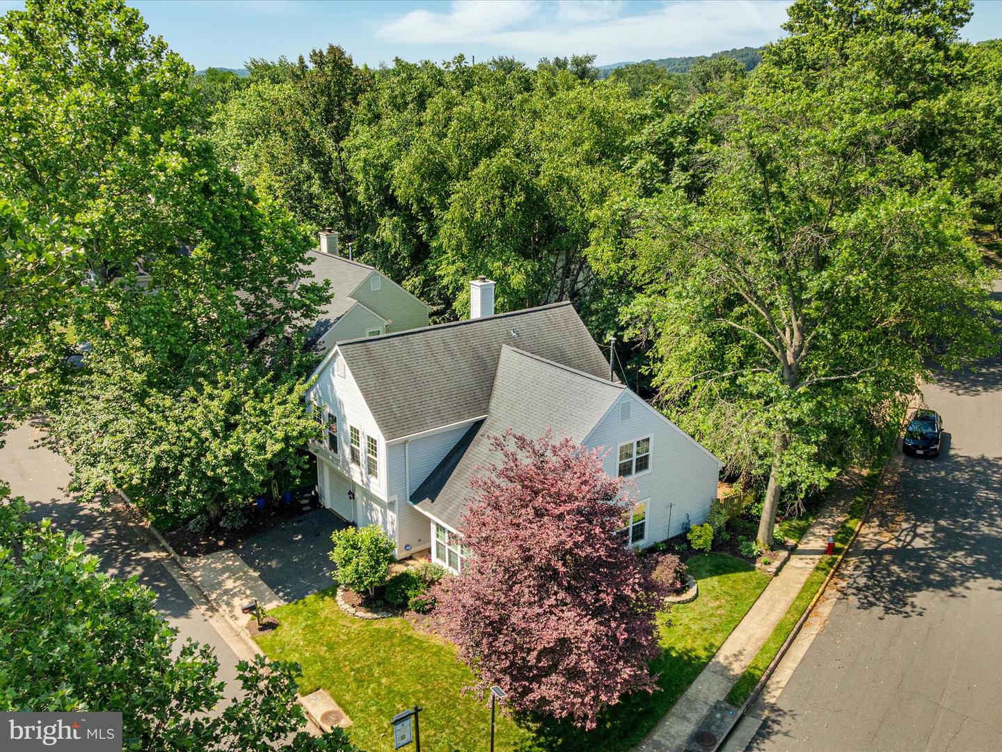 406 DEERPATH AVE SW, LEESBURG, Virginia 20175, 4 Bedrooms Bedrooms, ,2 BathroomsBathrooms,Residential,For sale,406 DEERPATH AVE SW,VALO2099726 MLS # VALO2099726
