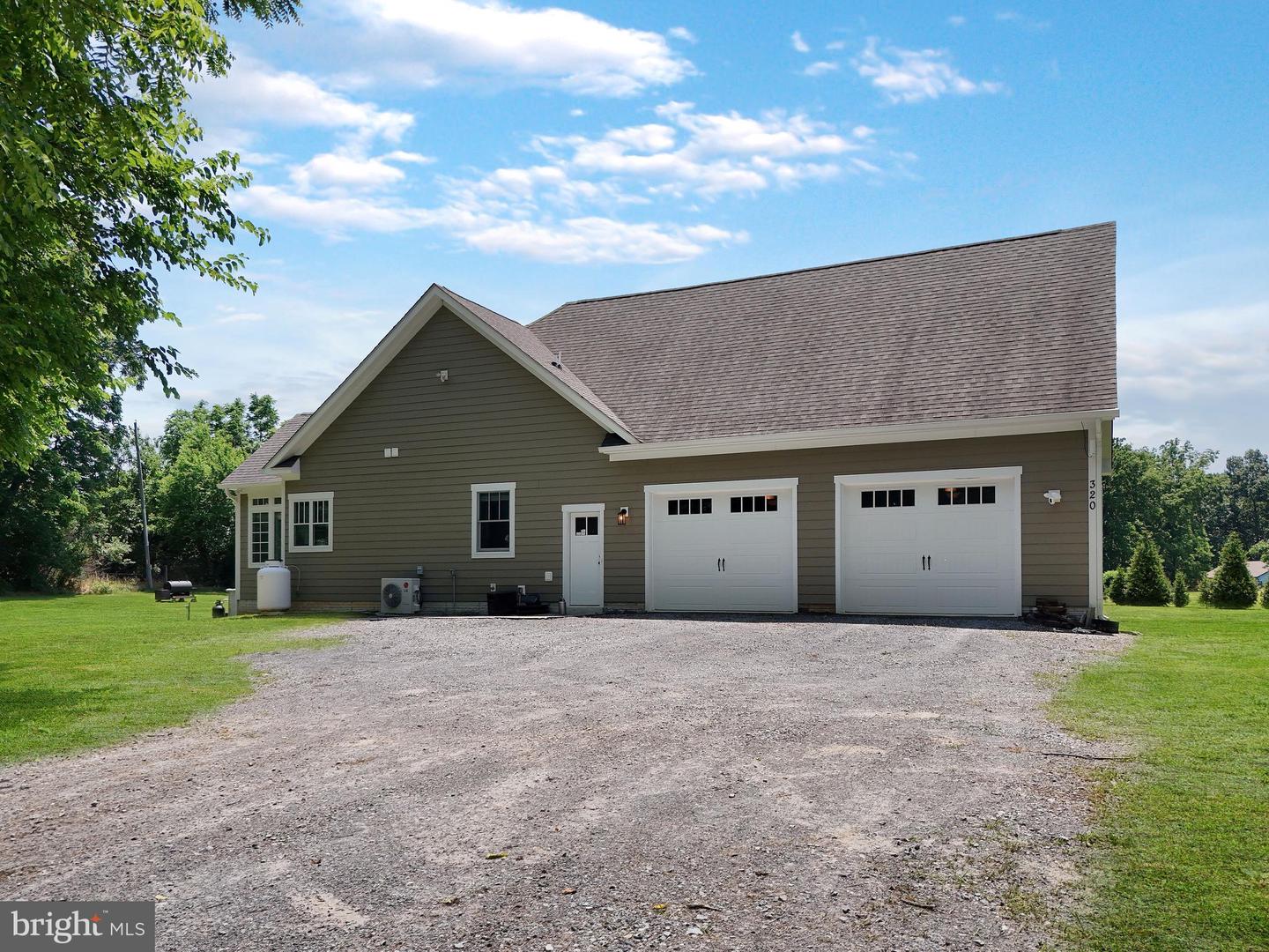 320 MINNIEWOOD LN, BERRYVILLE, Virginia 22611, 3 Bedrooms Bedrooms, ,2 BathroomsBathrooms,Residential,For sale,320 MINNIEWOOD LN,VACL2003848 MLS # VACL2003848