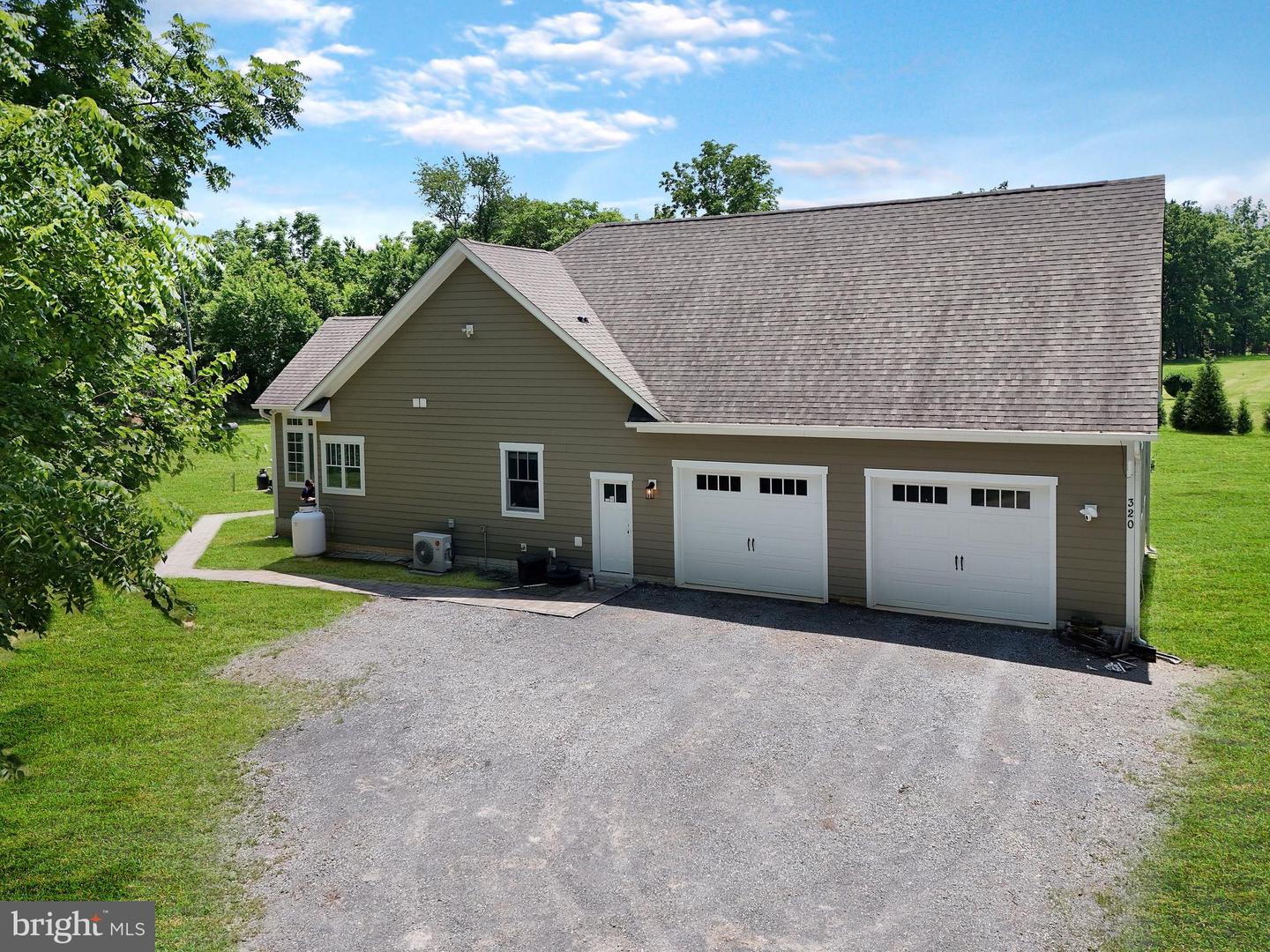 320 MINNIEWOOD LN, BERRYVILLE, Virginia 22611, 3 Bedrooms Bedrooms, ,2 BathroomsBathrooms,Residential,For sale,320 MINNIEWOOD LN,VACL2003848 MLS # VACL2003848