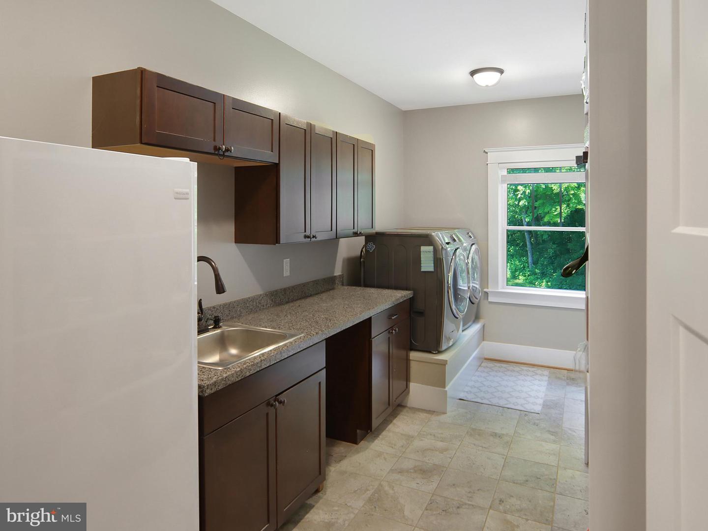 320 MINNIEWOOD LN, BERRYVILLE, Virginia 22611, 3 Bedrooms Bedrooms, ,2 BathroomsBathrooms,Residential,For sale,320 MINNIEWOOD LN,VACL2003848 MLS # VACL2003848