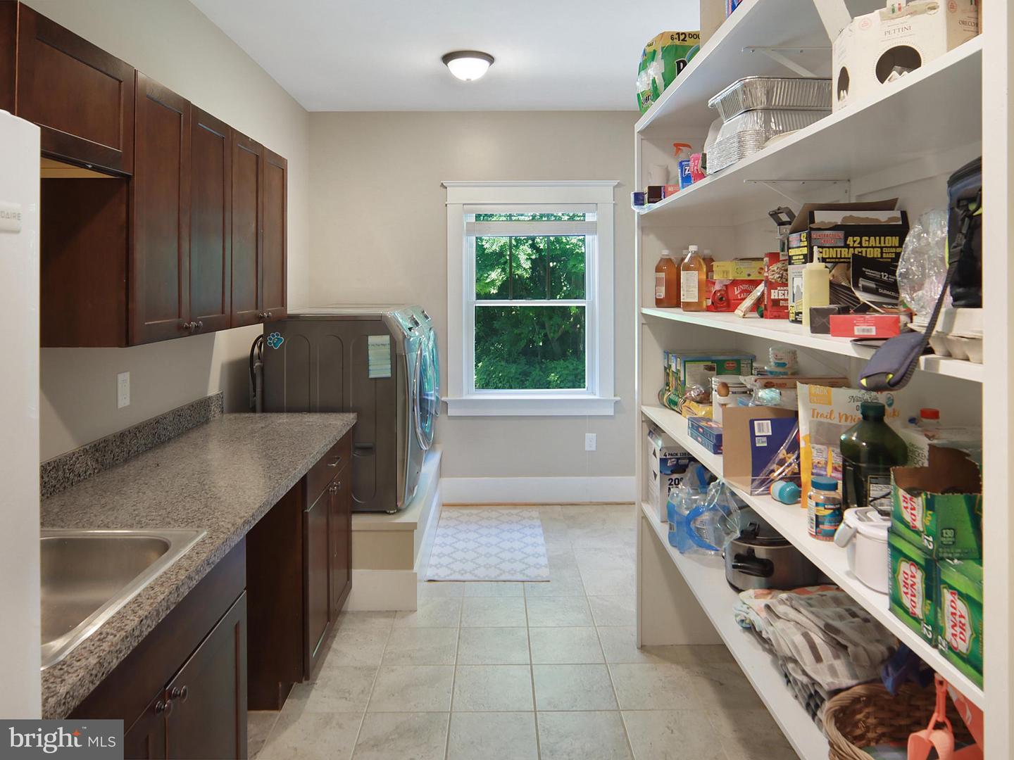 320 MINNIEWOOD LN, BERRYVILLE, Virginia 22611, 3 Bedrooms Bedrooms, ,2 BathroomsBathrooms,Residential,For sale,320 MINNIEWOOD LN,VACL2003848 MLS # VACL2003848