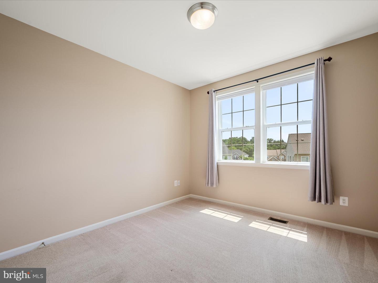 114 RENEE LN, WINCHESTER, Virginia 22602, 5 Bedrooms Bedrooms, ,4 BathroomsBathrooms,Residential,For sale,114 RENEE LN,VAFV2034972 MLS # VAFV2034972