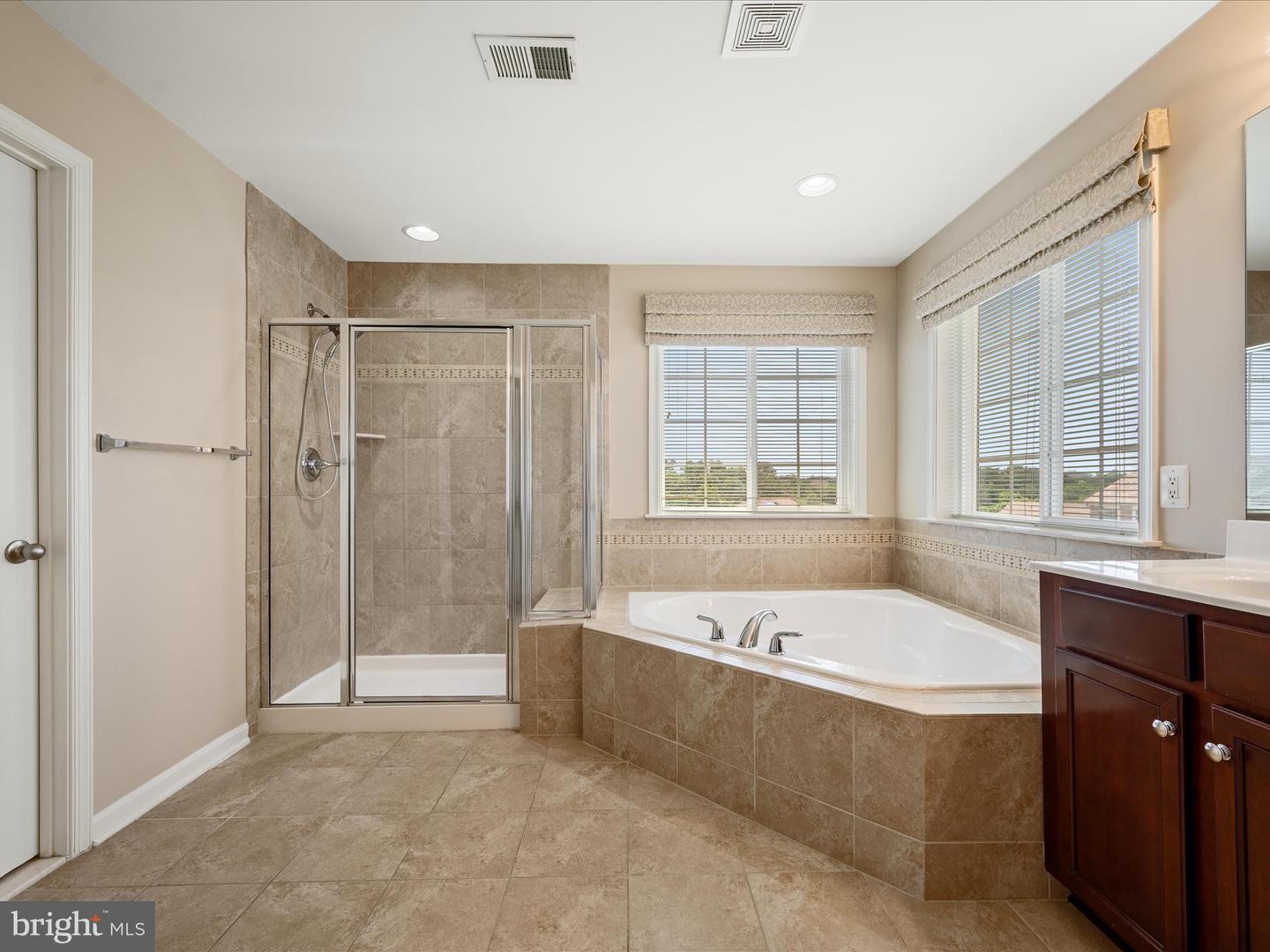 114 RENEE LN, WINCHESTER, Virginia 22602, 5 Bedrooms Bedrooms, ,4 BathroomsBathrooms,Residential,For sale,114 RENEE LN,VAFV2034972 MLS # VAFV2034972