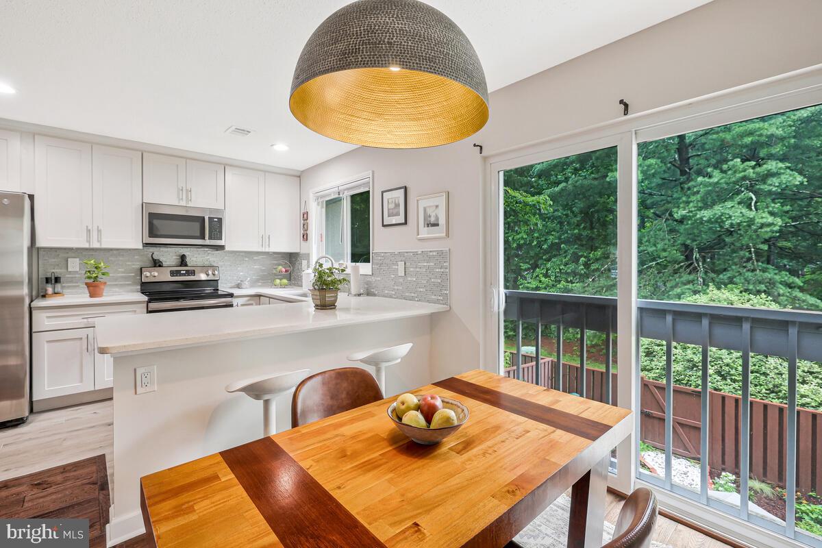 2440 SOUTHGATE SQ, RESTON, Virginia 20191, 3 Bedrooms Bedrooms, ,3 BathroomsBathrooms,Residential,For sale,2440 SOUTHGATE SQ,VAFX2248208 MLS # VAFX2248208