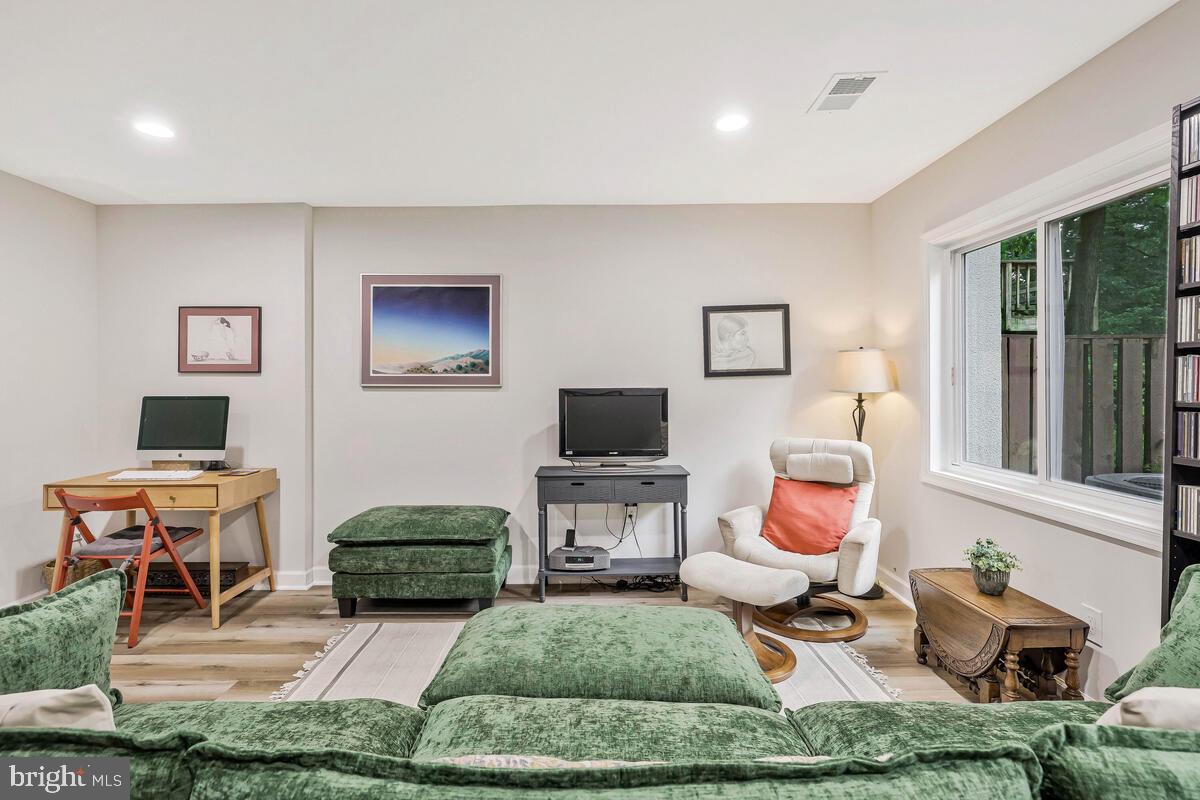 2440 SOUTHGATE SQ, RESTON, Virginia 20191, 3 Bedrooms Bedrooms, ,3 BathroomsBathrooms,Residential,For sale,2440 SOUTHGATE SQ,VAFX2248208 MLS # VAFX2248208