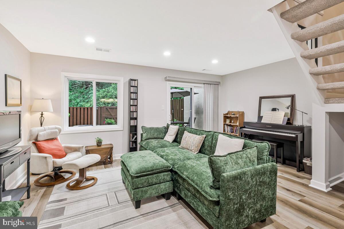 2440 SOUTHGATE SQ, RESTON, Virginia 20191, 3 Bedrooms Bedrooms, ,3 BathroomsBathrooms,Residential,For sale,2440 SOUTHGATE SQ,VAFX2248208 MLS # VAFX2248208