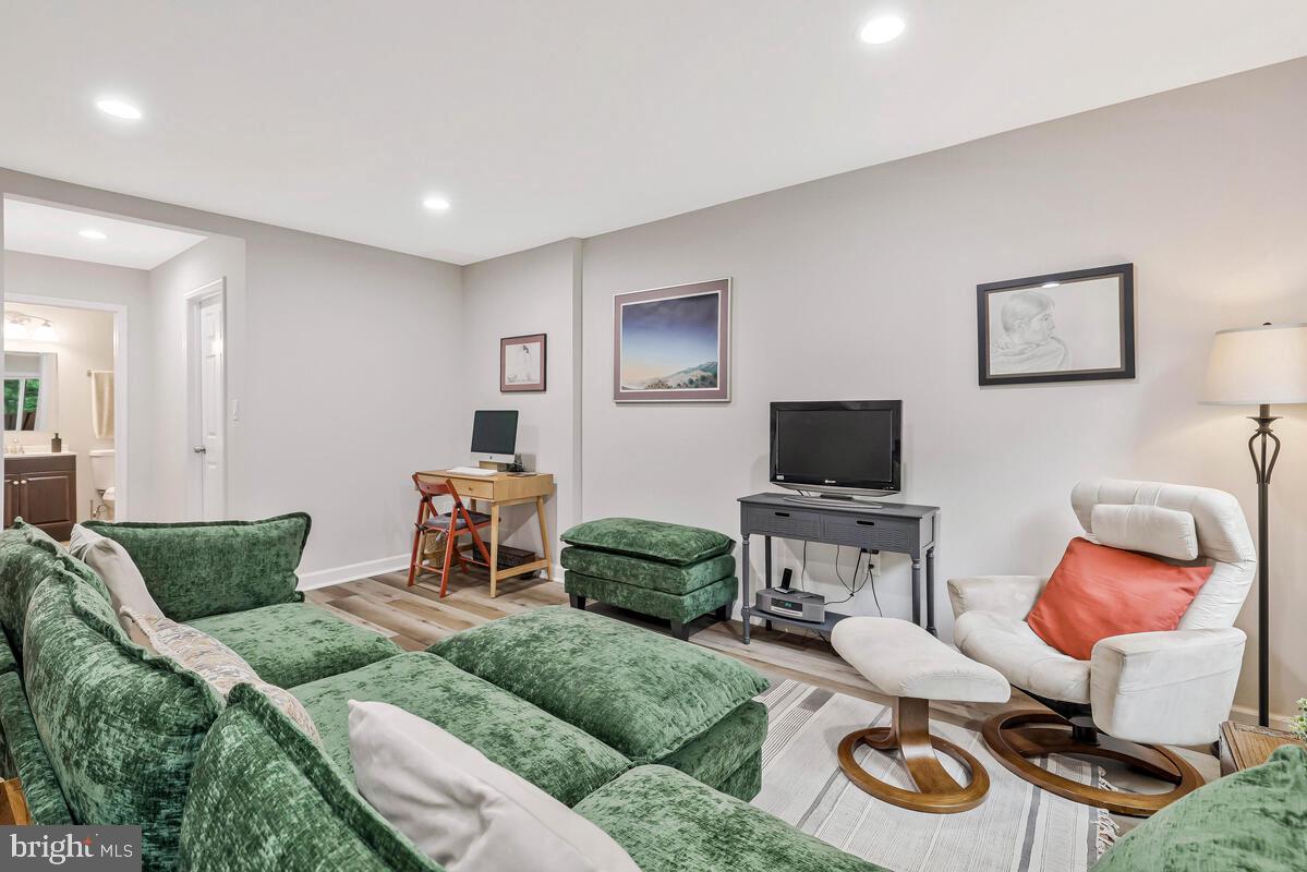 2440 SOUTHGATE SQ, RESTON, Virginia 20191, 3 Bedrooms Bedrooms, ,3 BathroomsBathrooms,Residential,For sale,2440 SOUTHGATE SQ,VAFX2248208 MLS # VAFX2248208
