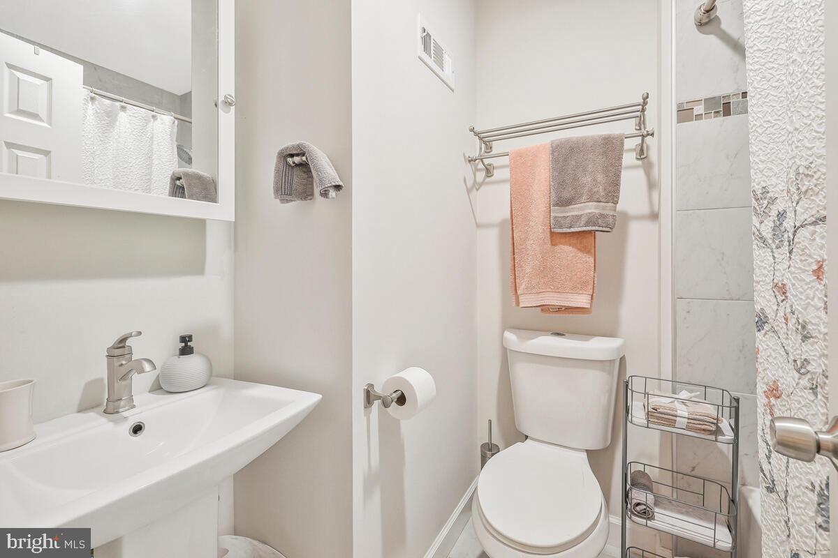 2440 SOUTHGATE SQ, RESTON, Virginia 20191, 3 Bedrooms Bedrooms, ,3 BathroomsBathrooms,Residential,For sale,2440 SOUTHGATE SQ,VAFX2248208 MLS # VAFX2248208