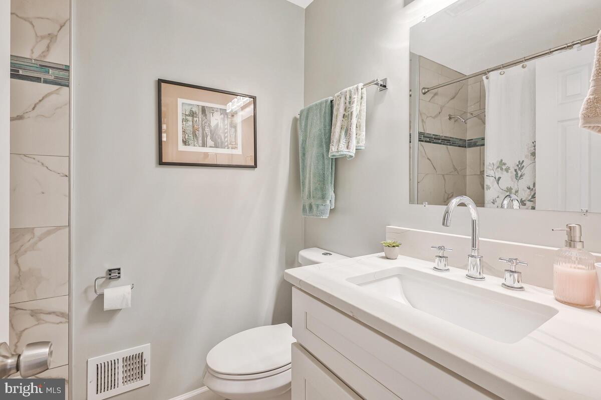 2440 SOUTHGATE SQ, RESTON, Virginia 20191, 3 Bedrooms Bedrooms, ,3 BathroomsBathrooms,Residential,For sale,2440 SOUTHGATE SQ,VAFX2248208 MLS # VAFX2248208