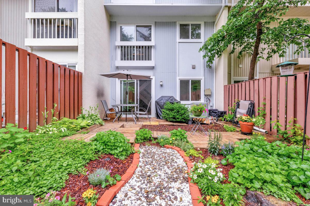 2440 SOUTHGATE SQ, RESTON, Virginia 20191, 3 Bedrooms Bedrooms, ,3 BathroomsBathrooms,Residential,For sale,2440 SOUTHGATE SQ,VAFX2248208 MLS # VAFX2248208