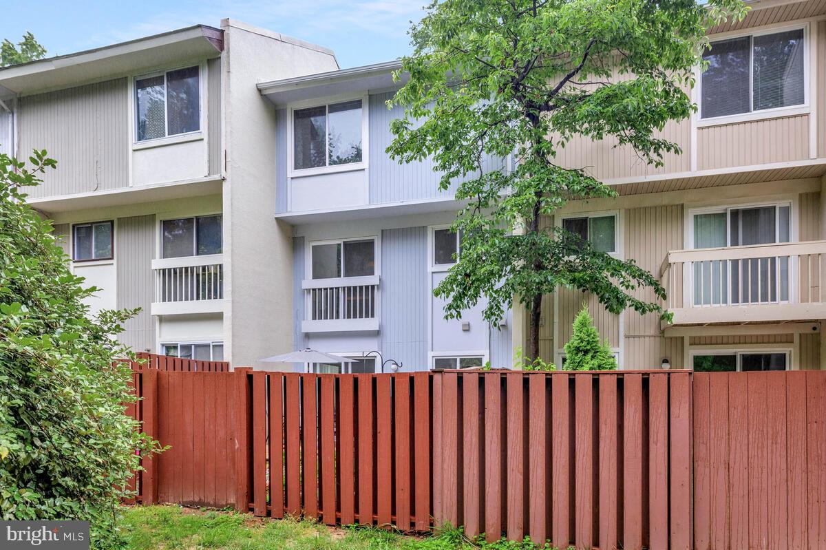 2440 SOUTHGATE SQ, RESTON, Virginia 20191, 3 Bedrooms Bedrooms, ,3 BathroomsBathrooms,Residential,For sale,2440 SOUTHGATE SQ,VAFX2248208 MLS # VAFX2248208