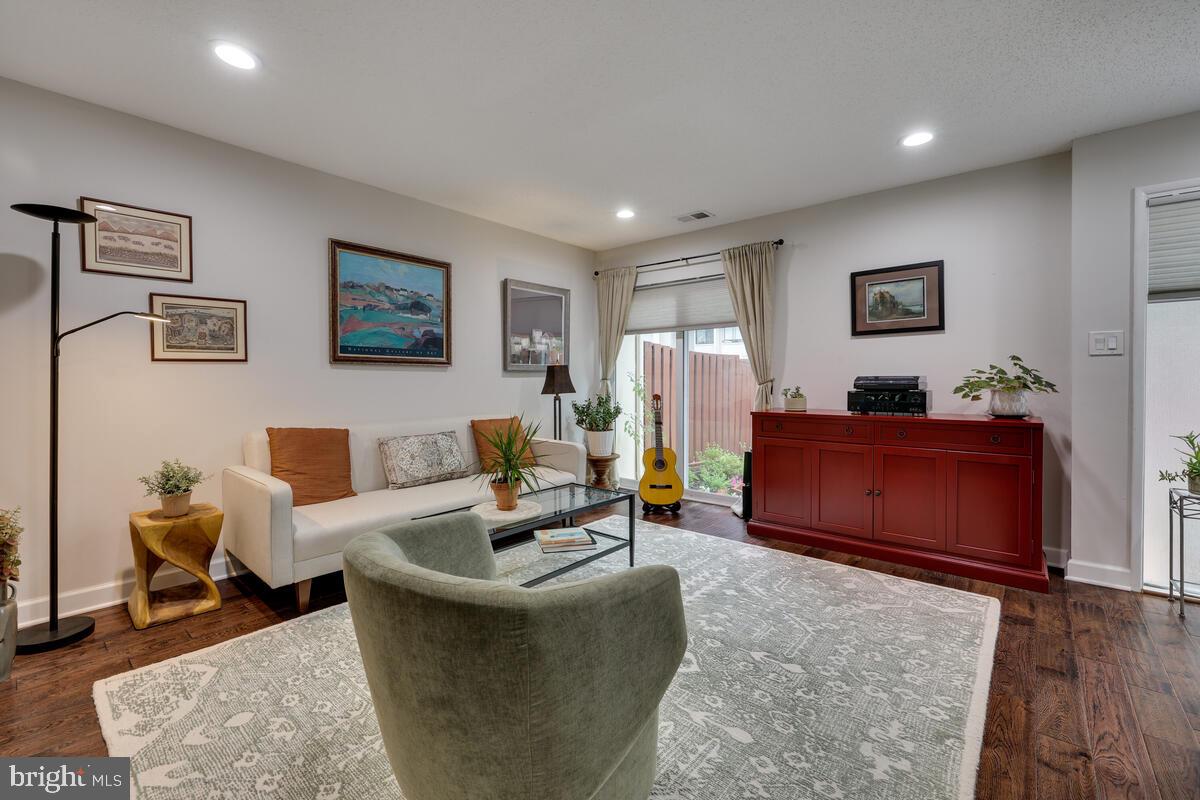 2440 SOUTHGATE SQ, RESTON, Virginia 20191, 3 Bedrooms Bedrooms, ,3 BathroomsBathrooms,Residential,For sale,2440 SOUTHGATE SQ,VAFX2248208 MLS # VAFX2248208