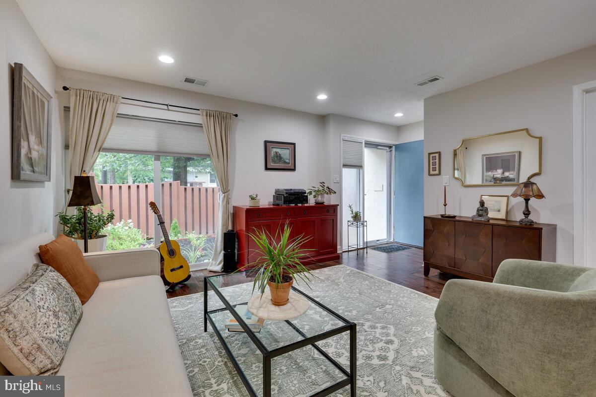 2440 SOUTHGATE SQ, RESTON, Virginia 20191, 3 Bedrooms Bedrooms, ,3 BathroomsBathrooms,Residential,For sale,2440 SOUTHGATE SQ,VAFX2248208 MLS # VAFX2248208