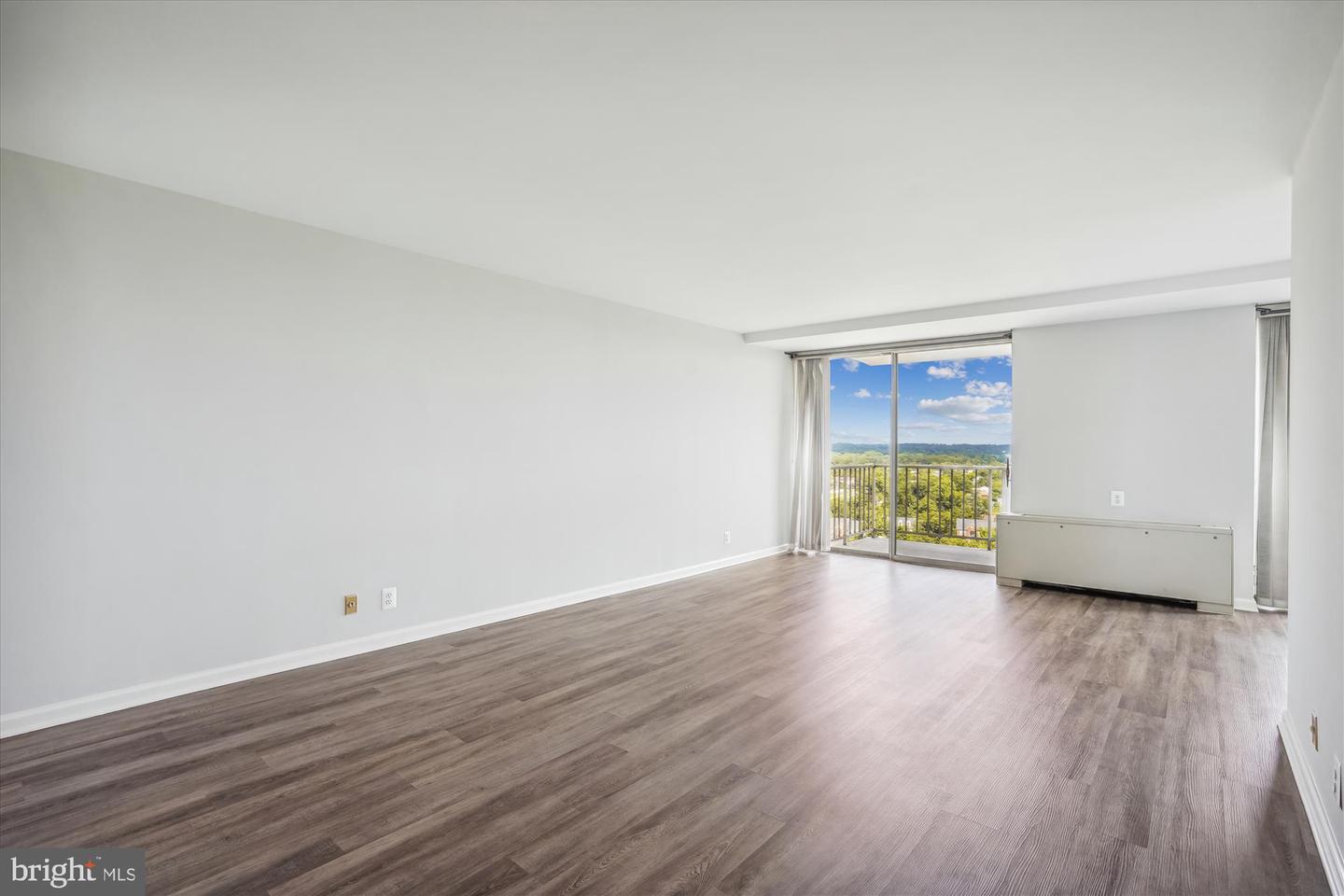 301 N BEAUREGARD ST #1507, ALEXANDRIA, Virginia 22312, 1 Bedroom Bedrooms, ,1 BathroomBathrooms,Residential,For sale,301 N BEAUREGARD ST #1507,VAAX2046646 MLS # VAAX2046646