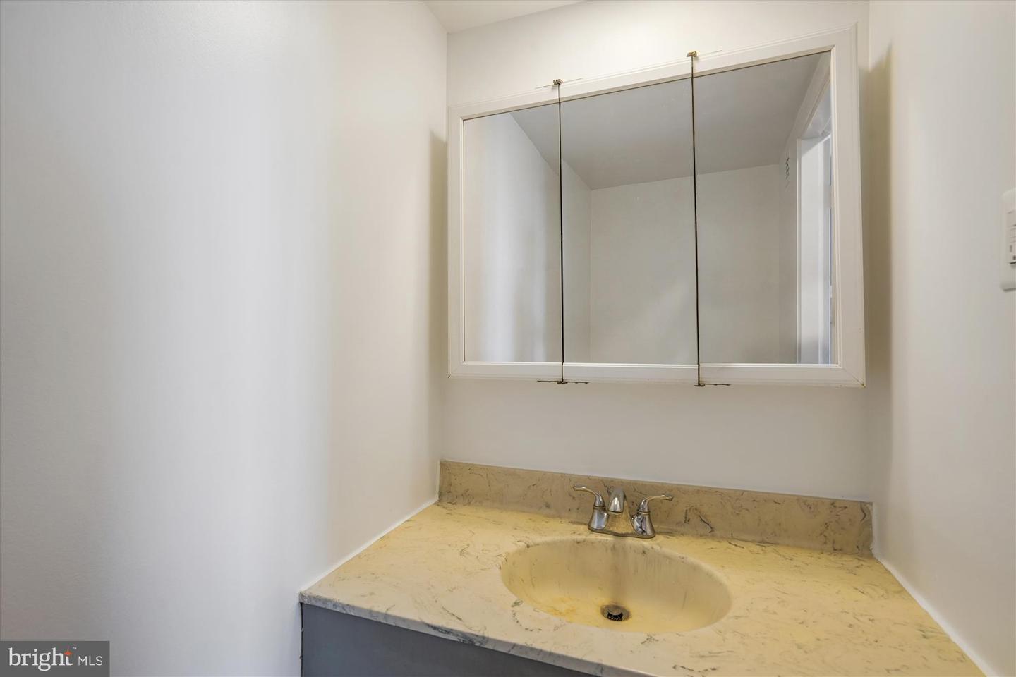 301 N BEAUREGARD ST #1507, ALEXANDRIA, Virginia 22312, 1 Bedroom Bedrooms, ,1 BathroomBathrooms,Residential,For sale,301 N BEAUREGARD ST #1507,VAAX2046646 MLS # VAAX2046646