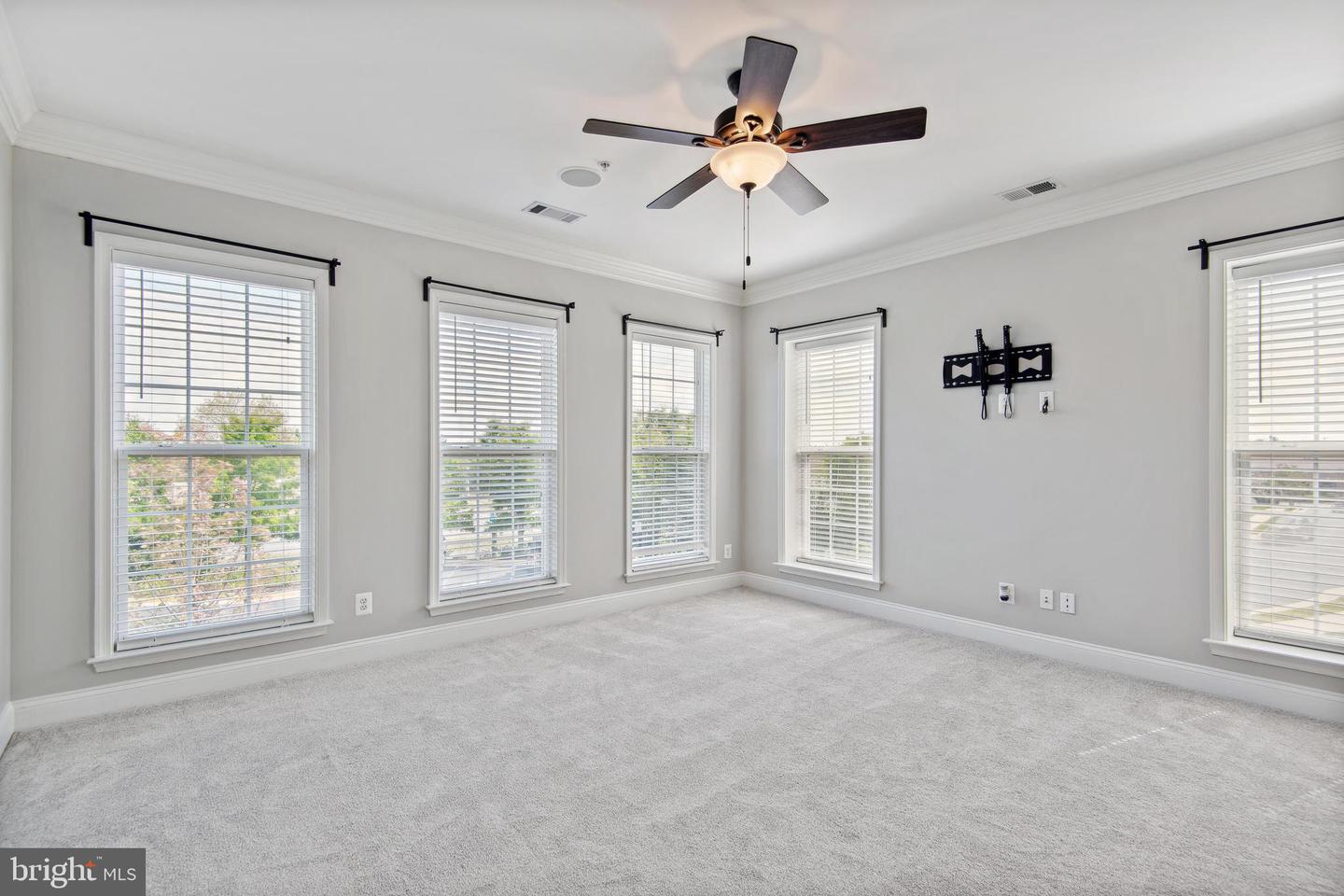 20660 SIBBALD SQ, ASHBURN, Virginia 20147, 3 Bedrooms Bedrooms, ,2 BathroomsBathrooms,Residential,For sale,20660 SIBBALD SQ,VALO2099920 MLS # VALO2099920