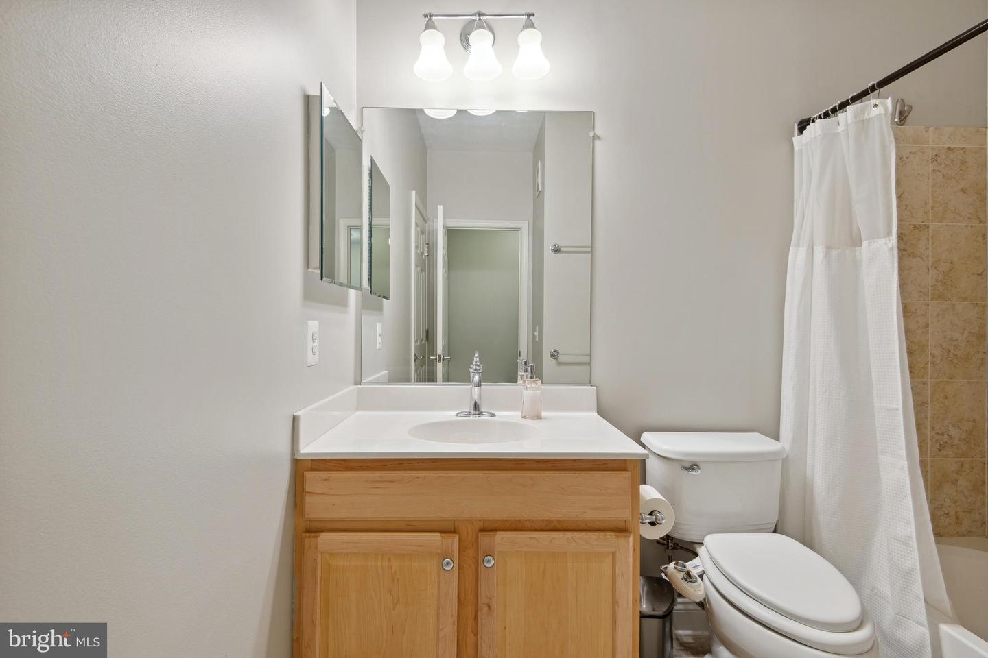 20660 SIBBALD SQ, ASHBURN, Virginia 20147, 3 Bedrooms Bedrooms, ,2 BathroomsBathrooms,Residential,For sale,20660 SIBBALD SQ,VALO2099920 MLS # VALO2099920